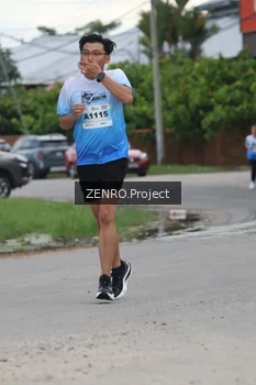 Runner Photo 2240027