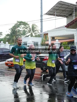 Runner Photo 2240097