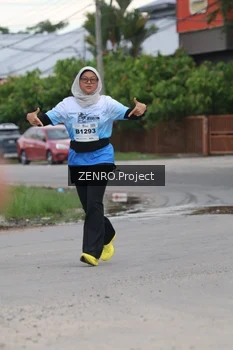 Runner Photo 2240316