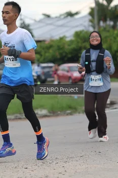 Runner Photo 2240584