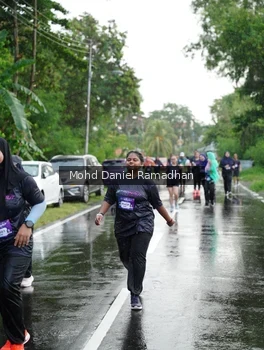 Runner Photo 2240602