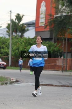 Runner Photo 2240823
