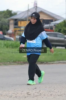 Runner Photo 2242076
