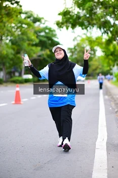 Runner Photo 2242356