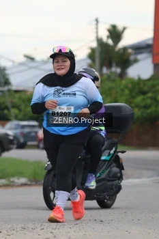 Runner Photo 2242414