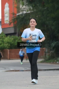 Runner Photo 2242500