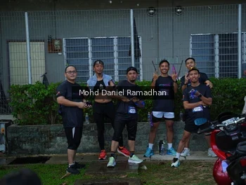 Runner Photo 2242526