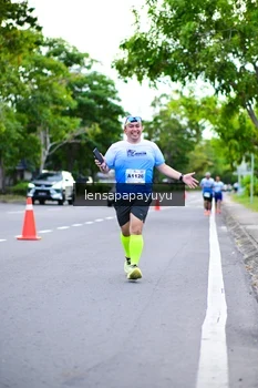 Runner Photo 2242809