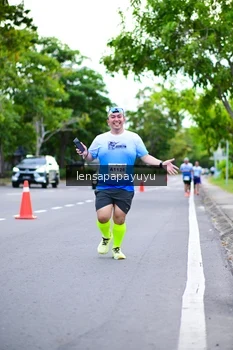 Runner Photo 2242820