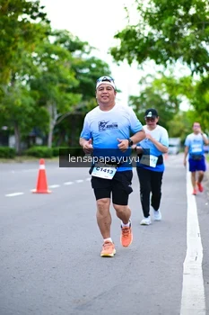 Runner Photo 2242973