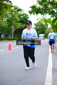Runner Photo 2243035
