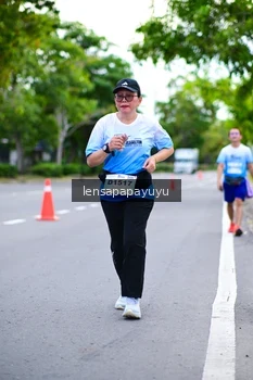 Runner Photo 2243043