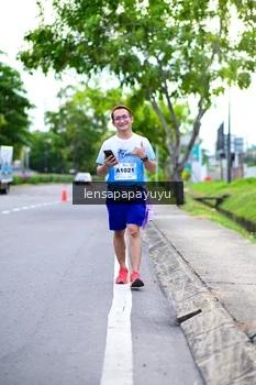 Runner Photo 2243071