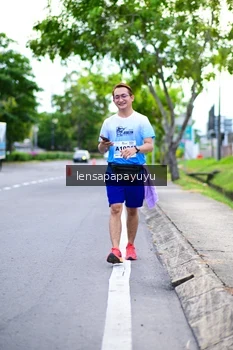 Runner Photo 2243100