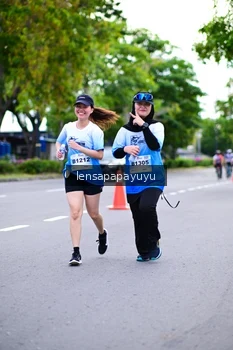 Runner Photo 2243426