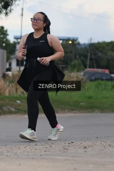 Runner Photo 2243500