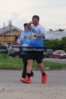 Runner Photo 2243716