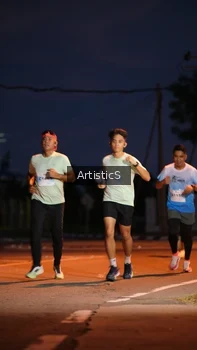Runner Photo 2243801