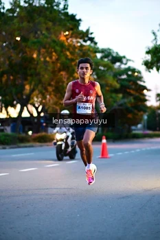 Runner Photo 2244139