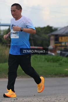 Runner Photo 2244374