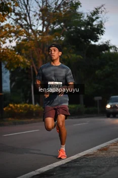 Runner Photo 2244867