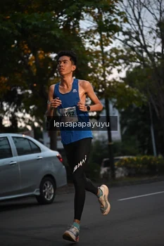 Runner Photo 2244898