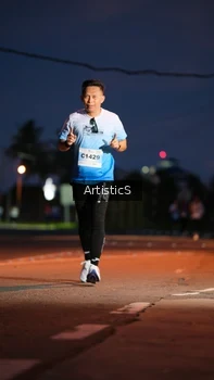Runner Photo 2245116