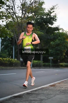 Runner Photo 2245376