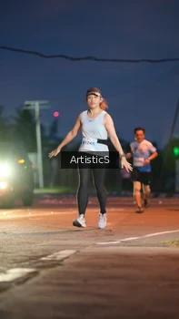 Runner Photo 2245512