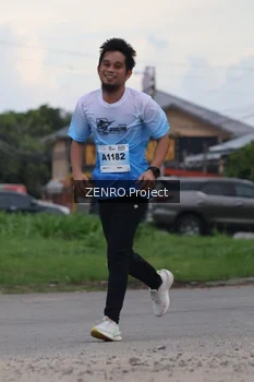 Runner Photo 2245590