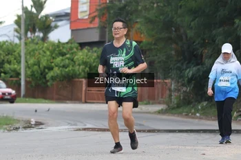 Runner Photo 2245615