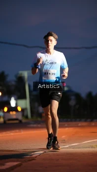Runner Photo 2245857