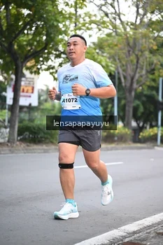 Runner Photo 2246553