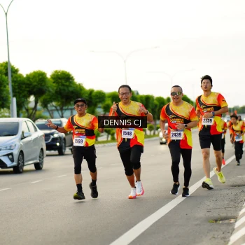 Runner Photo 2249366