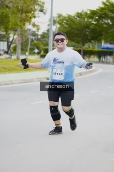 Runner Photo 2249630