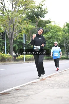 Runner Photo 2251230