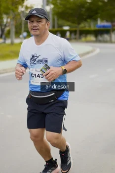 Runner Photo 2253716
