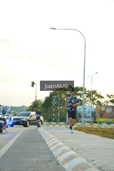 Runner Photo 2255796