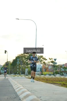 Runner Photo 2255811