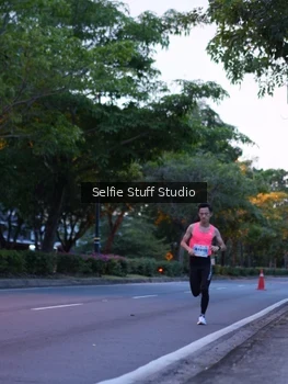 Runner Photo 2255916