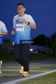 Runner Photo 2256059