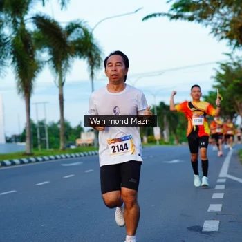 Runner Photo 2256875