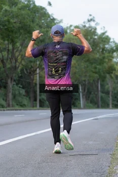 Runner Photo 2268594