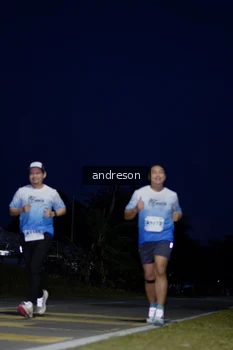Runner Photo 2275941