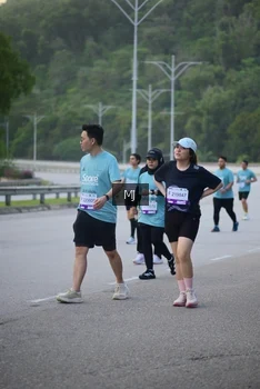 Runner Photo 2279399