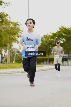 Runner Photo 2281656