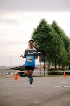Runner Photo 2282111