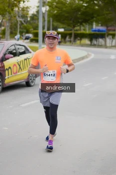 Runner Photo 2283484