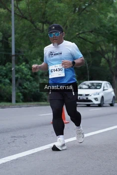 Runner Photo 2284263