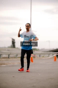 Runner Photo 2293400